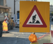 Ανακοίνωση της ΔΕΥΑΗΛόγω σοβαρής θραύσης του τροφοδοτικού αγωγού ύδρευσης στην περιοχή του ΠαΓΝΗ, η ΔΕΥΑΗ έχει προχωρήσει σε 24ωρη διακοπή της υδροδότησης από την δεξαμενή Δ1 για την αποκατάστασης της ζημιάς. Οι περιοχές που επηρεάζονται είναι: Βελόνι Κάμπος, κολυμβητήριο, Παγκρήτιο και περιοχή ΕΛΜΕΠΑ. Στις περιοχές Τρεις Βαγιές και παλιά ΚΑΤΕΕ, ενδέχεται να παρουσιαστεί πτώση της πίεσης του νερού στο δίκτυο.
 
 
 
