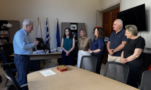 Ορκωμοσία 3 νέων μόνιμων υπαλλήλων στο Δήμο Ηρακλείου
Ορκωμοσία 3 νέων μόνιμων υπαλλήλων στο Δήμο Ηρακλείου