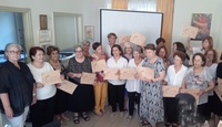Ο παλιός Ελληνικός κινηματογράφος αναβίωσε στην καλοκαιρινή εκδήλωση που διοργάνωσε το ΚΕ.ΚΟΙ.Φ.-Α.Π.Η. Κατσαμπά του Δήμου ΗρακλείουΜε μεγάλη επιτυχία και σε ιδιαίτερα συγκινητικό
κλίμα πραγματοποιήθηκε την Πέμπτη 2/7,  η
καλοκαιρινή εκδήλωση του ΚΕ.ΚΟΙ.Φ.-Α.Π.Η. Κατσαμπά του Δήμου Ηρακλείου, με θέμα
«Ο Ελληνικός Κινηματογράφος Ζωντανεύει», προσφέροντας στα μέλη και στους
παρευρισκόμενους ένα ξεχωριστό ταξίδι μνήμης και πολιτισμού, αφιερωμένο στη
χρυσή εποχή του ελληνικού κινηματογράφου.
