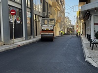 Στην οδό Ιδομενέως συνεχίζεται το πρόγραμμα ασφαλτοστρώσεων από τον Δήμο Ηρακλείου 
Από την Πέμπτη 23 Ιουλίου και για τρεις
ημέρες
 
Συνεχίζεται από το Δήμο Ηρακλείου η υλοποίηση του προγράμματος
ασφαλτοστρώσεων και αποκατάστασης φθορών οδοστρωμάτων, με στόχο τη βελτίωση της
οδικής ασφάλειας.

