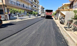 Στη Λεωφόρο Ικάρου συνεχίζεται το πρόγραμμα ασφαλτοστρώσεων από τον Δήμο ΗρακλείουΣυνεχίζεται από το Δήμο Ηρακλείου η υλοποίηση του προγράμματος ασφαλτοστρώσεων και αποκατάστασης φθορών οδοστρωμάτων, με στόχο τη βελτίωση της οδικής ασφάλειας.

