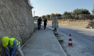 Στα έργα οδικής ασφάλειας στο ΙΤΕ και ανάπλασης της πλατείας Ελευθέρνης ο Δήμαρχος Ηρακλείου Αλέξης Καλοκαιρινός


