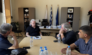 Συνάντηση του Δημάρχου Ηρακλείου με τη Διοίκηση του Ερασιτέχνη ΟΦΗ Συνάντηση του Δημάρχου Ηρακλείου με τη Διοίκηση του Ερασιτέχνη ΟΦΗ