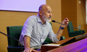 Εφαρμογή του άρθρου 513 του νέου κώδικα Τοπικής Αυτοδιοίκησης-Δυνατότητα ρύθμισης όλων των οφειλών (εξαιρουμένων αυτών που απορρέουν από συμβάσεις) σε δύο έως σαρανταοκτώ δόσεις για τους δημότες.Την επέκταση της δυνατότητας αποπληρωμής βεβαιωμένων οφειλών προς το Δήμο Ηρακλείου σε έως και 48 δόσεις, καθώς και την πρόβλεψη για τους δικαιούχους ελάχιστου εγγυημένου εισοδήματος και την δυνατότητα διαγραφής έως 50% της κύριας οφειλής σύμφωνα με τον νέο Κώδικα Τοπικής Αυτοδιοίκησης, ενέκρινε ομόφωνα το Δημοτικό Συμβούλιο, έπειτα από εισήγηση της Δημοτικής Αρχής, στην συνεδρίαση της Δευτέρας 31/8.


