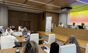 Στη συνάντηση για το Περιφερειακό Πρόγραμμα Ανάπτυξης Κρήτης 2026-2030 της Περιφέρειας Κρήτης ο Δήμαρχος ΗρακλείουΣτη συνάντηση εργασίας της Περιφέρειας Κρήτης για το Περιφερειακό Πρόγραμμα Ανάπτυξης Κρήτης (ΠΠΑ) 2026-2030 και τις αναπτυξιακές δυνατότητες που προσφέρει στους Δήμους, συμμετείχε ο Δήμαρχος Ηρακλείου Αλέξης Καλοκαιρινός καθώς και οι Αντιδήμαρχοι Οικονομικών & Αναπτυξιακού Προγραμματισμού Τάσος Τσατσάκης, και Τεχνικών Έργων & Πρασίνου Δημήτρης Σπυριδάκης μαζί με υπηρεσιακά στελέχη του Δήμου Ηρακλείου, την Παρασκευή 4/9.

