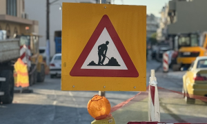 Εργασίες αντικατάστασης του δικτύου ύδρευσης της ΔΕΥΑΗ στις οδούς Καποδιστρίου, Γ. Παπανδρέου και λεωφόρο Εθνικής ΑντιστάσεωςΣυνεχίζονται από την Δευτέρα 5 Οκτωβρίου σε οδούς του Ηρακλείου οι εργασίες αντικατάστασης του δικτύου ύδρευσης, στο πλαίσιο του εμβληματικού έργου κατασκευής δικτύων ύδρευσης στην πόλη του Ηρακλείου. Το έργο στοχεύει στην προστασία των υδάτινων πόρων και στην αποφυγή των διαρροών.

