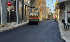 Ασφαλτοστρώσεις στις οδούς Νικολάου Πλαστήρα και Ορακίων στη Νέα Αλικαρνασσό

