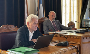 Δεκτή η εισήγηση του Δημάρχου Ηρακλείου για το ιδιοκτησιακό καθεστώς και την προοπτική αξιοποίησης της έκτασης του αεροδρομίου «Νίκος Καζαντζάκης»
Δεκτή η εισήγηση του Δημάρχου Ηρακλείου για το ιδιοκτησιακό καθεστώς και την προοπτική αξιοποίησης της έκτασης του αεροδρομίου «Νίκος Καζαντζάκης»