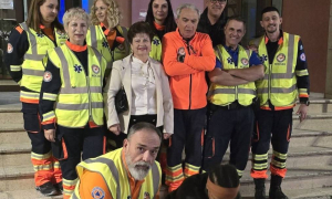 Μεγάλη συμμετοχή των πολιτών στη δράση πρακτικής εξοικείωσης στην ΚΑΡΠΑ και χρήση απινιδωτή που διοργάνωσε η Αντιδημαρχία ΕθελοντισμούΜε  μεγάλη συμμετοχή πολιτών πραγματοποιήθηκε την
Παρασκευή 16/10,  η δράση ενημέρωσης και
πρακτικής εξοικείωσης στην ΚΑΡΠΑ και στη χρήση Αυτόματου Εξωτερικού Απινιδωτή,
που διοργάνωσε η Αντιδημαρχία Εθελοντισμού του Δήμου Ηρακλείου, σε συνεργασία
με την εθελοντική ομάδα ΕΠΙΔΡΑΣΙΣ με αφορμή την Παγκόσμια Ημέρα Επανεκκίνησης
Καρδιάς, έξω από την Βικελαία Δημοτική Βιβλιοθήκη.
