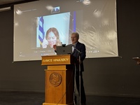 Στο Παγκρήτιο Φεστιβάλ Ψυχικής Υγείας 2026 ο Δήμαρχος ΗρακλείουΣτο Παγκρήτιο Φεστιβάλ
Ψυχικής Υγείας 2026 που διοργανώνει το Περιφερειακό Δίκτυο Υπηρεσιών Ψυχικής
Υγείας της 7ης ΥΠΕ Κρήτης σε συνεργασία με την Περιφέρεια Κρήτης και τη στήριξη
του Δήμου Ηρακλείου, συμμετείχε και απηύθυνε χαιρετισμό ο Δήμαρχος Ηρακλείου
Αλέξης Καλοκαιρινός το πρωί της Παρασκευής 23/10. 
