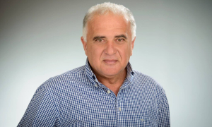 Ο Πρόεδρος της ΔΕΥΑΗ Γ. Βουρεξάκης στο Creta water forum: «Παραδίδουμε τον Νοέμβριο ένα έργο-σταθμό για το Ηράκλειο»Στο εμβληματικό έργο της μονάδας Τριτοβάθμιας Επεξεργασίας Λυμάτων που
σηματοδοτεί την επίσημη έναρξη μιας νέας εποχής για την ορθολογική διαχείριση
των υδάτινων πόρων και την ενίσχυση της κυκλικής οικονομίας στο Ηράκλειο
αναφέρθηκε ο Πρόεδρος της ΔΕΥΑΗ, Γιώργος Βουρεξάκης, στο πλαίσιο του
επιστημονικού και θεσμικού συνεδρίου « Creta
water forum 2026».
